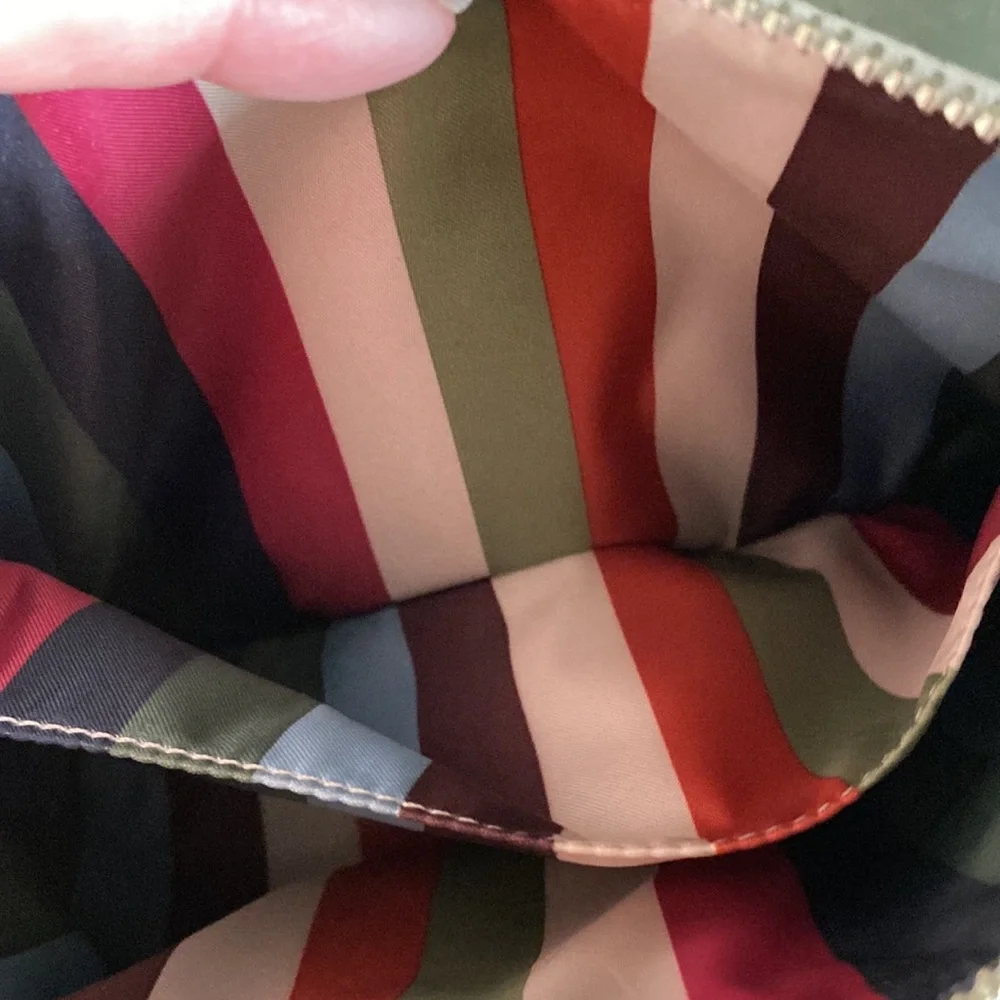 Coach EUC Lurex Silver & Shimmery White Crossbody Bag with satin Legacy lining. - Picture 11 of 13